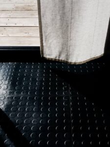 black-rubber-mats